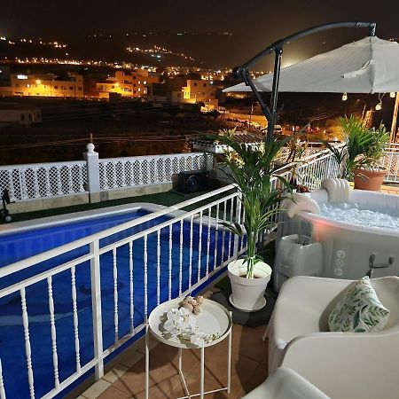 Villa Gaelca อาโรนา ภายนอก รูปภาพ