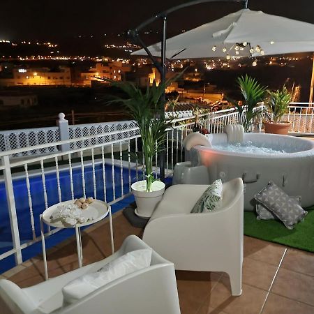 Villa Gaelca อาโรนา ภายนอก รูปภาพ