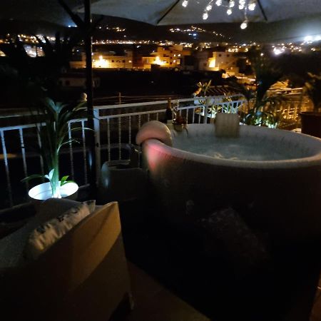 Villa Gaelca อาโรนา ภายนอก รูปภาพ