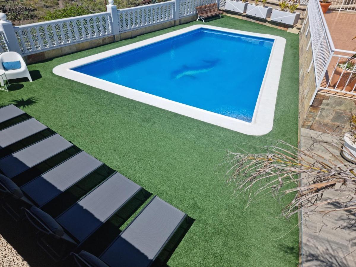 Villa Gaelca อาโรนา ภายนอก รูปภาพ
