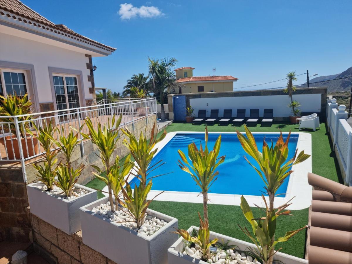 Villa Gaelca อาโรนา ภายนอก รูปภาพ