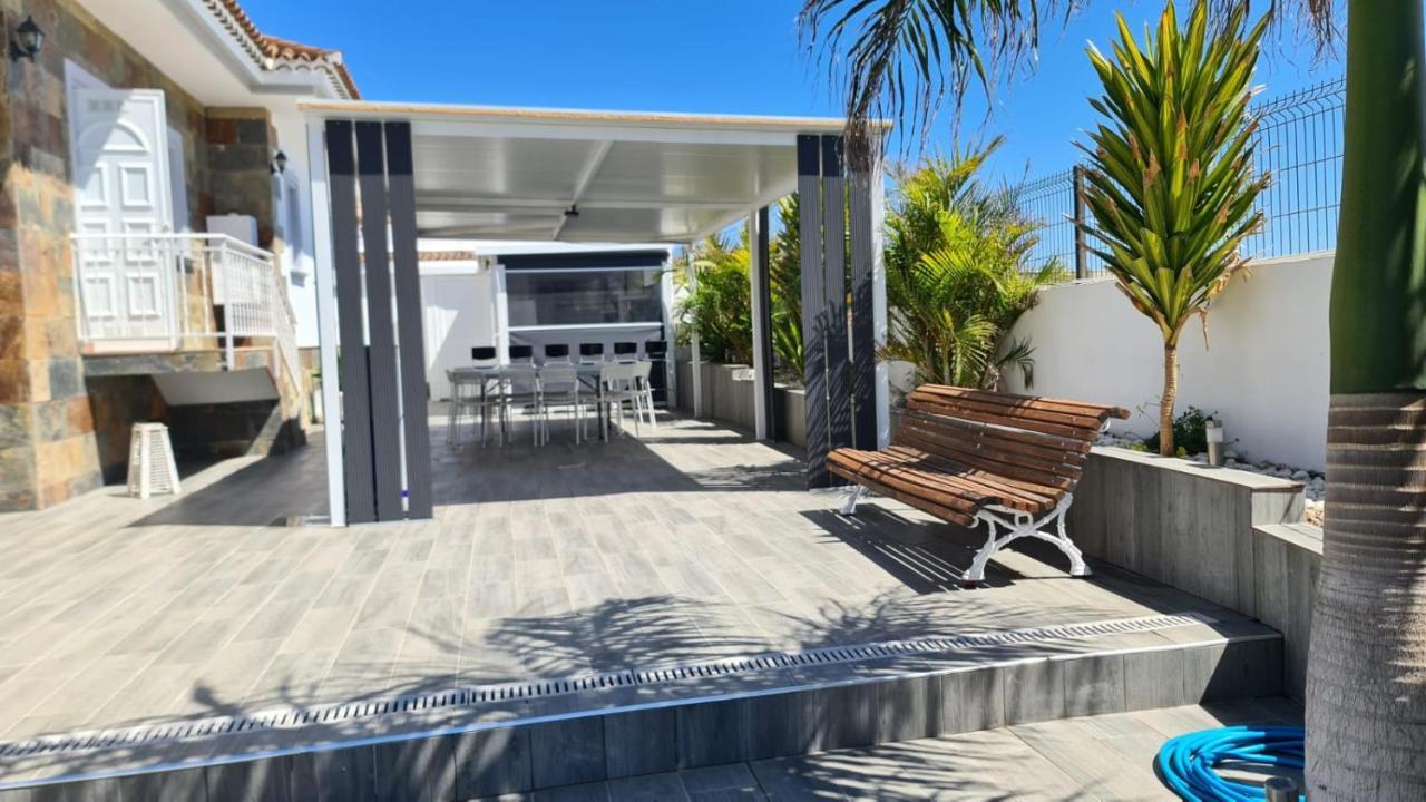 Villa Gaelca อาโรนา ภายนอก รูปภาพ