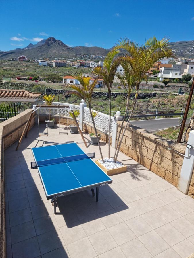 Villa Gaelca อาโรนา ภายนอก รูปภาพ
