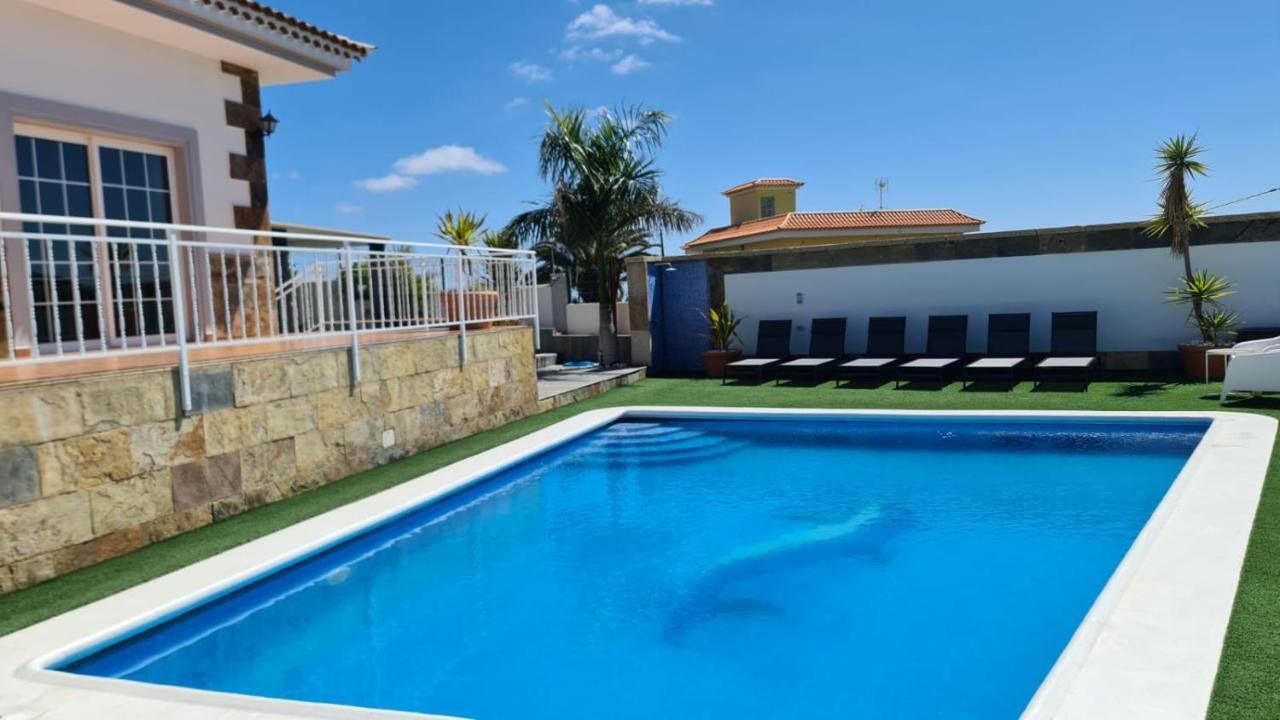 Villa Gaelca อาโรนา ภายนอก รูปภาพ